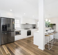 Park Avenue Terrace House Sleeps 9 - Accommodation Daintree