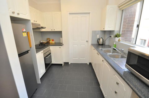 Parramatta Self-Contained Two-Bedroom Apartment (4LEN) - Accommodation Daintree 3