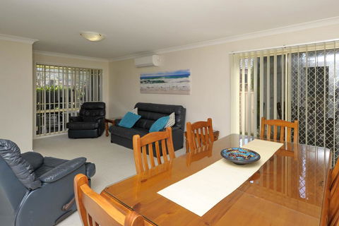Pebble Parade,1/8 - Accommodation Daintree 1