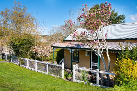 Pembroke House - Accommodation Daintree 0