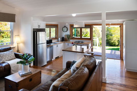 Pembroke House - Accommodation Daintree 1