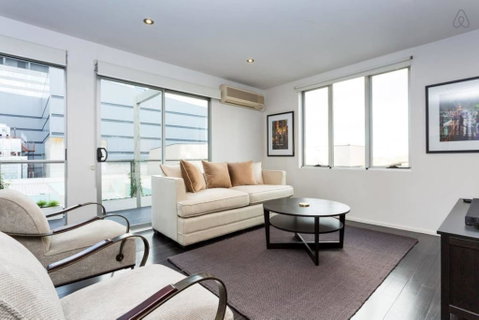 Penthouse At Graffiti Laneways & Top Restaurants - Accommodation Daintree 0