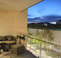 Perfectly Located Modern Apartment - Canberra CBD - Accommodation Daintree