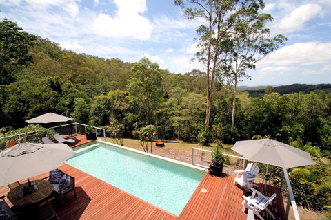 Phoenix Eumundi Bed & Breakfast - Accommodation Daintree 3
