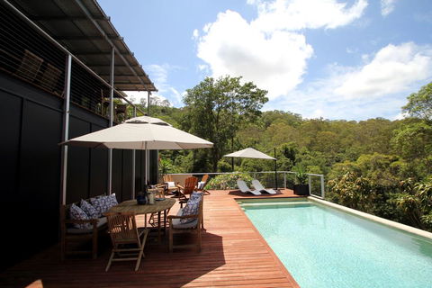 Phoenix Eumundi Bed & Breakfast - Accommodation Daintree 0