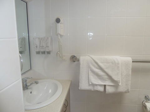 Pioneer Lodge Motel - Accommodation Daintree 3
