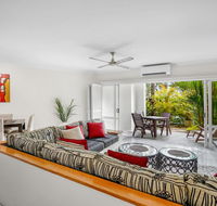 Poolside Apt in Alamanda Beachfront Resort 52 - Accommodation Daintree