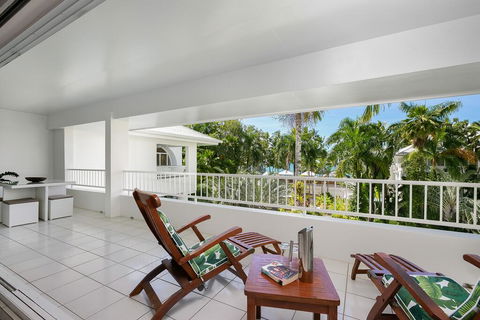 Poolside Apt In Alamanda Beachfront Resort (88) - Accommodation Daintree 0
