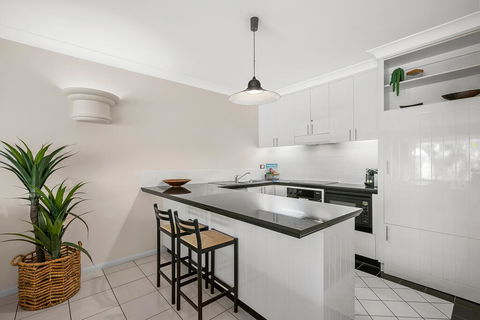 Poolside Apt In Alamanda Beachfront Resort (88) - Accommodation Daintree 2