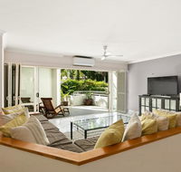 Poolside Apt. In Alamanda Beachfront Resort 62 - Accommodation Daintree