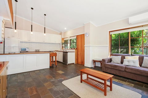 Porepunkah Elms - Holiday House - Accommodation Daintree 1