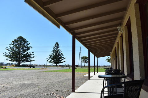 Port Albert Motel - Accommodation Daintree 3