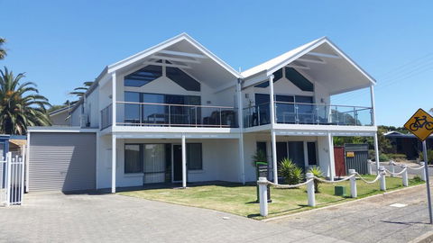 Port Elliot Beachcomber - Accommodation Daintree 1