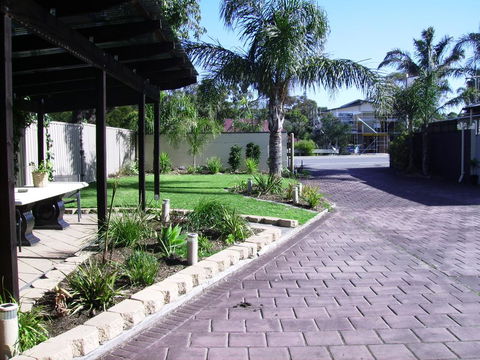 Port Noarlunga Motel - Accommodation Daintree 1