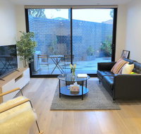 Pride Bentleigh Apartment with Private Garden - Accommodation Daintree