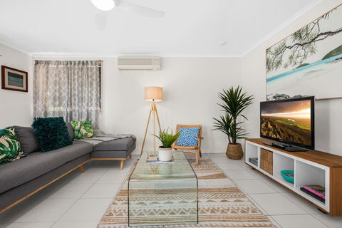 Prime Location Just 500m From Beach - Accommodation Daintree 2