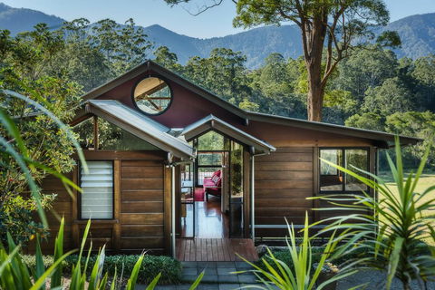 Promised Land Retreat - Accommodation Daintree 0