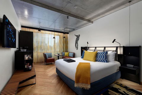 QT Melbourne - Accommodation Daintree 2