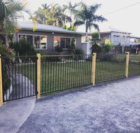 QUIRKY QUEENSLANDER 6 BEDROOM HOME - Accommodation Daintree