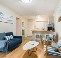 Rare Modern Unit with Private Fenced garden Close to The Beach PC4 - Accommodation Daintree