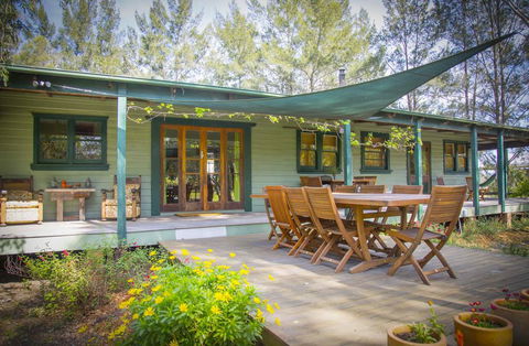 Red Tractor Retreat - Accommodation Daintree 1