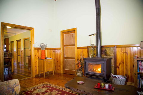 Red Tractor Retreat - Accommodation Daintree 0