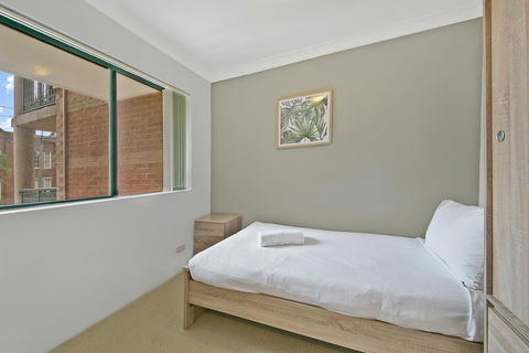 REDFERN 3 BEDROOM APARTMENT FREE PARKING WALK TO CENTRAL STATION NRE187 - Accommodation Daintree 2