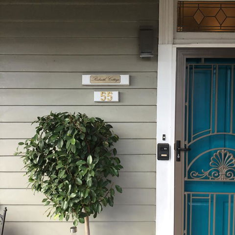 Redruth Cottage - Accommodation Daintree 0