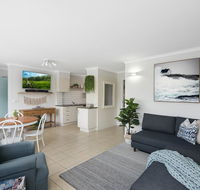 Renovated Moololaba Unit 100m To Beach - Accommodation Daintree