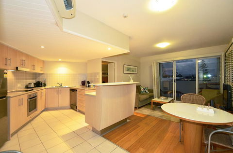 RESORT ON THE BEACH 2214/2215 - Accommodation Daintree 1