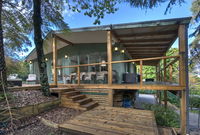 Ribbon Gum Lodge