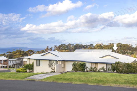 Riley 2/2 - Mollymook - Accommodation Daintree 0