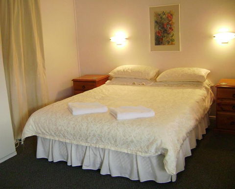 River Park Motor Inn - Accommodation Daintree 0