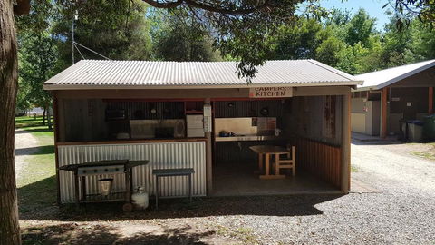 Riverview Caravan Park - Accommodation Daintree 1