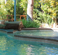 Roey Backpackers and Party Bar - Accommodation Daintree
