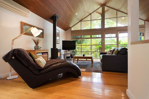 Romantic Treehouse Getaway - Accommodation Daintree 0