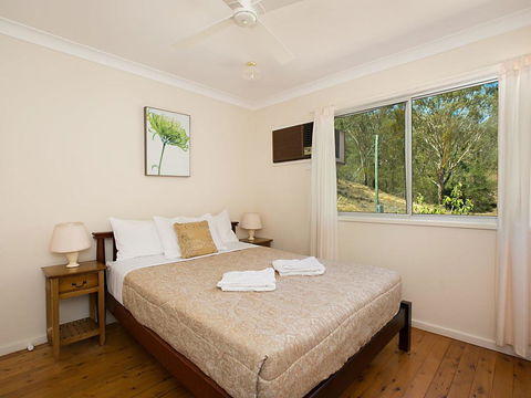 Rosa House In Broke, 4br House In Walking Distance To Cellar Doors - Accommodation Daintree 2