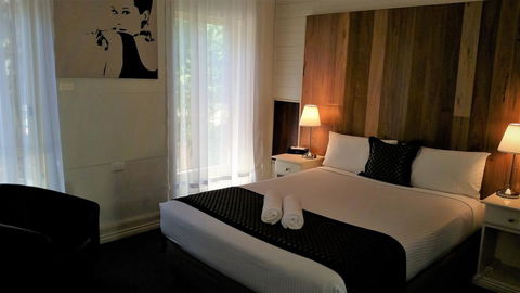 Rose City Motor Inn - Accommodation Daintree 0