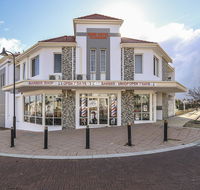 Rose Hotel Clarkson - Accommodation Daintree