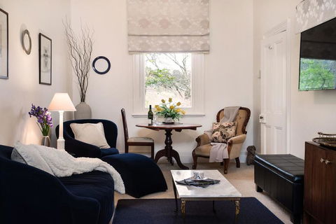Roses Of Daylesford - Garden View - Accommodation Daintree 0