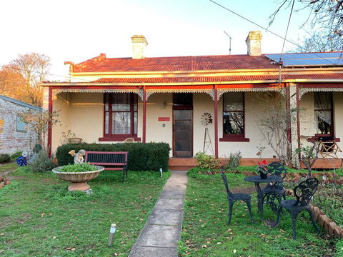 Roses Of Daylesford - Garden View - Accommodation Daintree 3