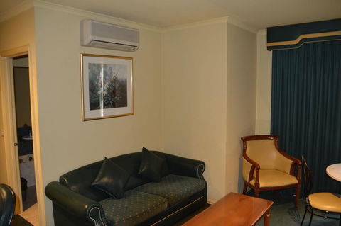 Rowville International Hotel - Accommodation Daintree 1