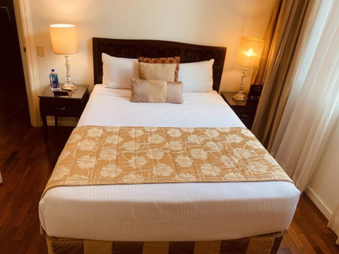 Royal Albert Hotel - Accommodation Daintree 3