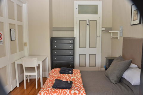 Royal Gatton Hotel - Accommodation Daintree 1