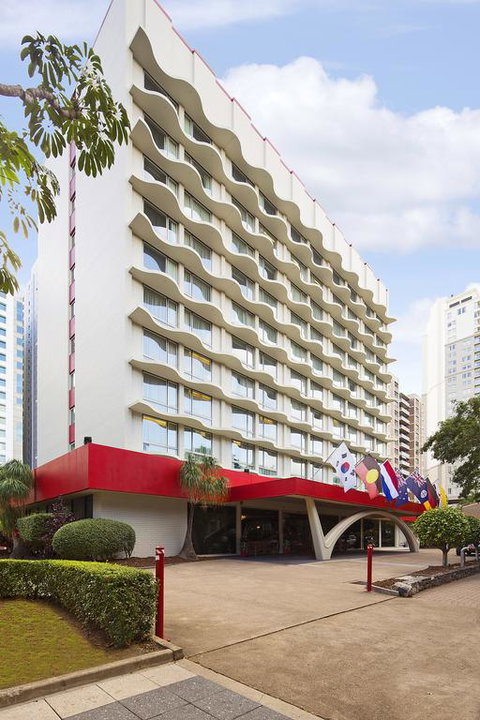 Royal On The Park - Accommodation Daintree 3