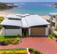 Sails on the Beachfront - Exclusive Seaside Home - Accommodation Daintree