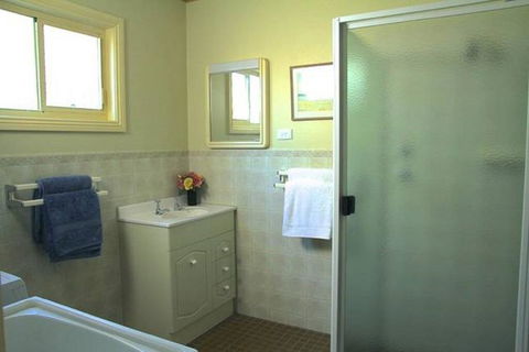 Schoolhouse Cottage American River - Accommodation Daintree 0