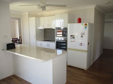 Sea Renity In Dundowran - Accommodation Daintree 0