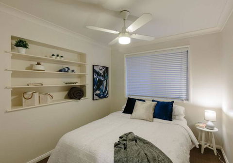 Seagrass House - Modern North Avoca Oasis - Accommodation Daintree 1