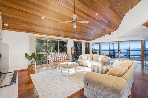Seascape @ 19 Pindari - Privacy, Space, Views - Accommodation Daintree 2